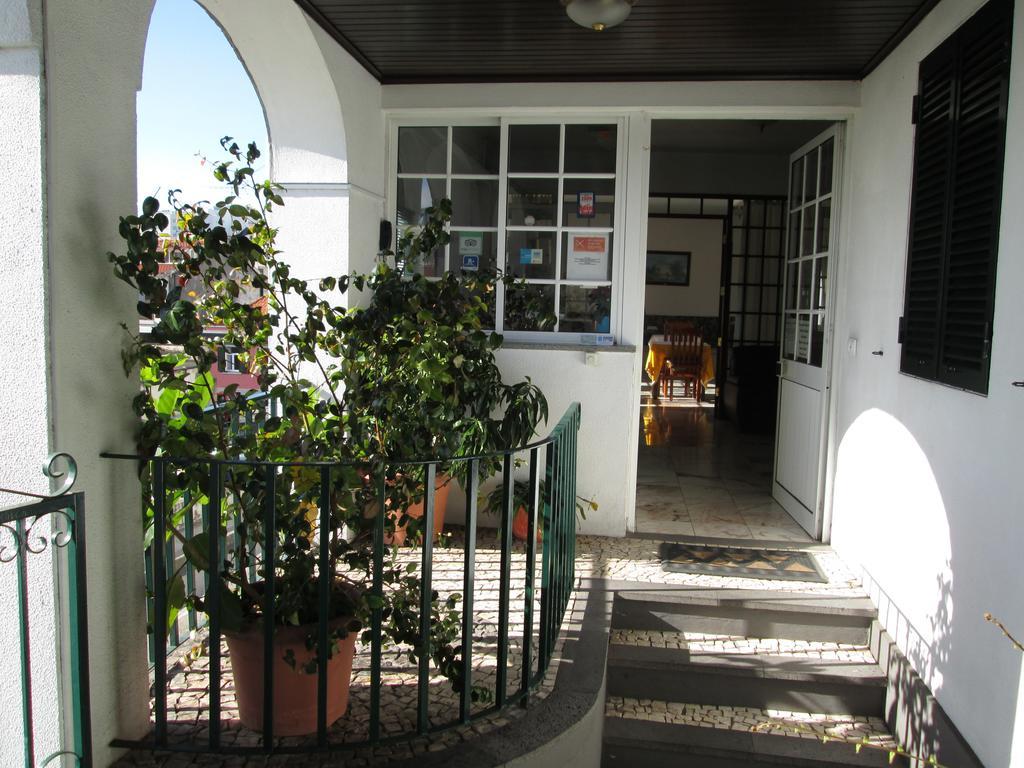 Pensao Residencial Vila Teresinha ฟุงชาล ภายนอก รูปภาพ