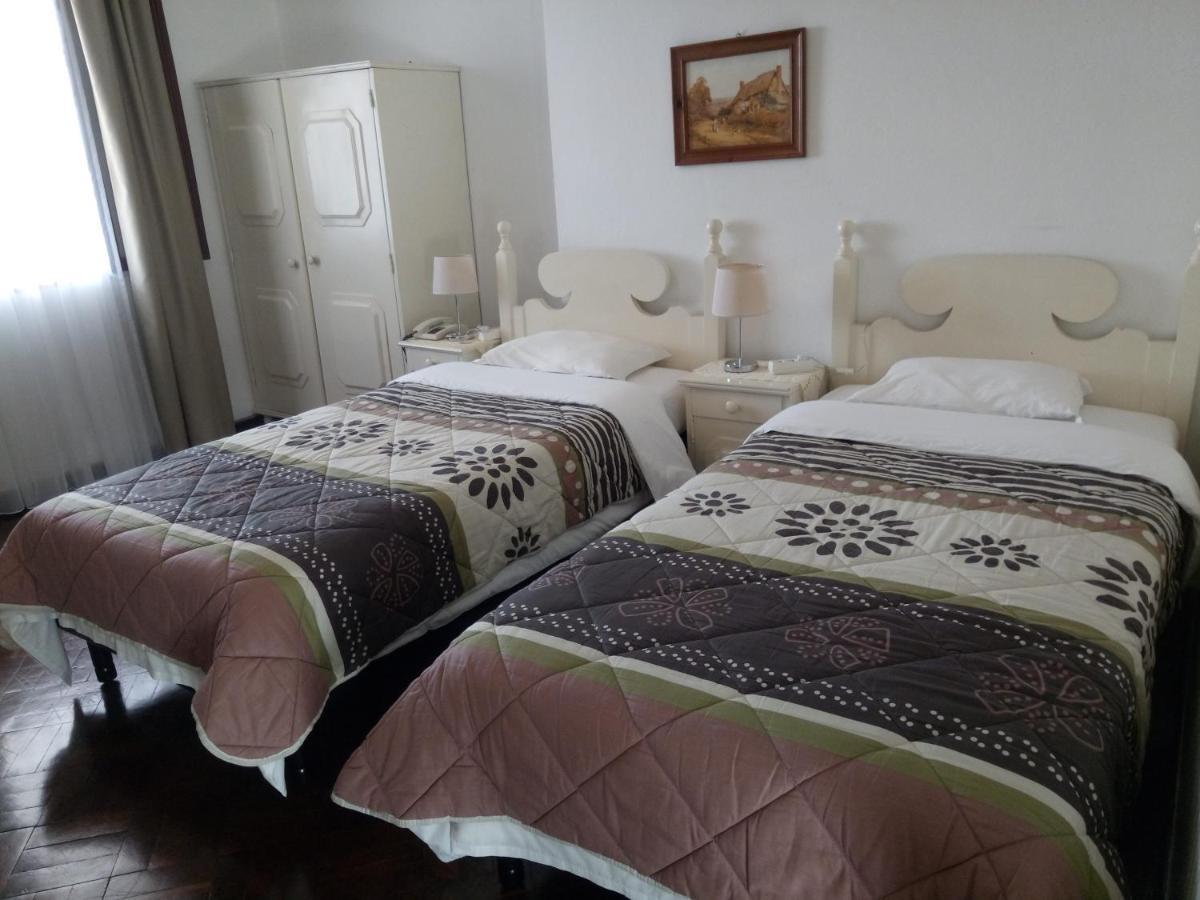 Pensao Residencial Vila Teresinha ฟุงชาล ภายนอก รูปภาพ