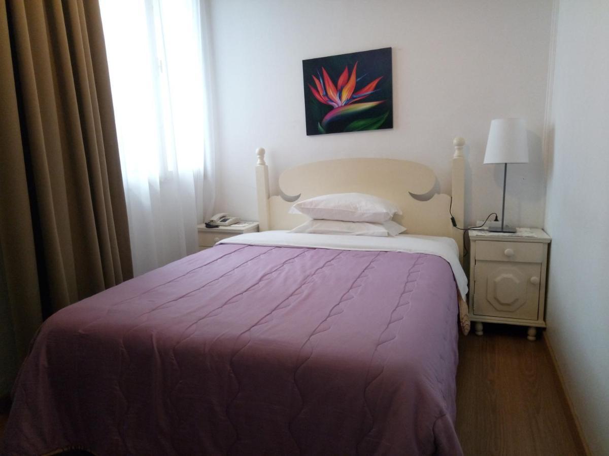 Pensao Residencial Vila Teresinha ฟุงชาล ภายนอก รูปภาพ